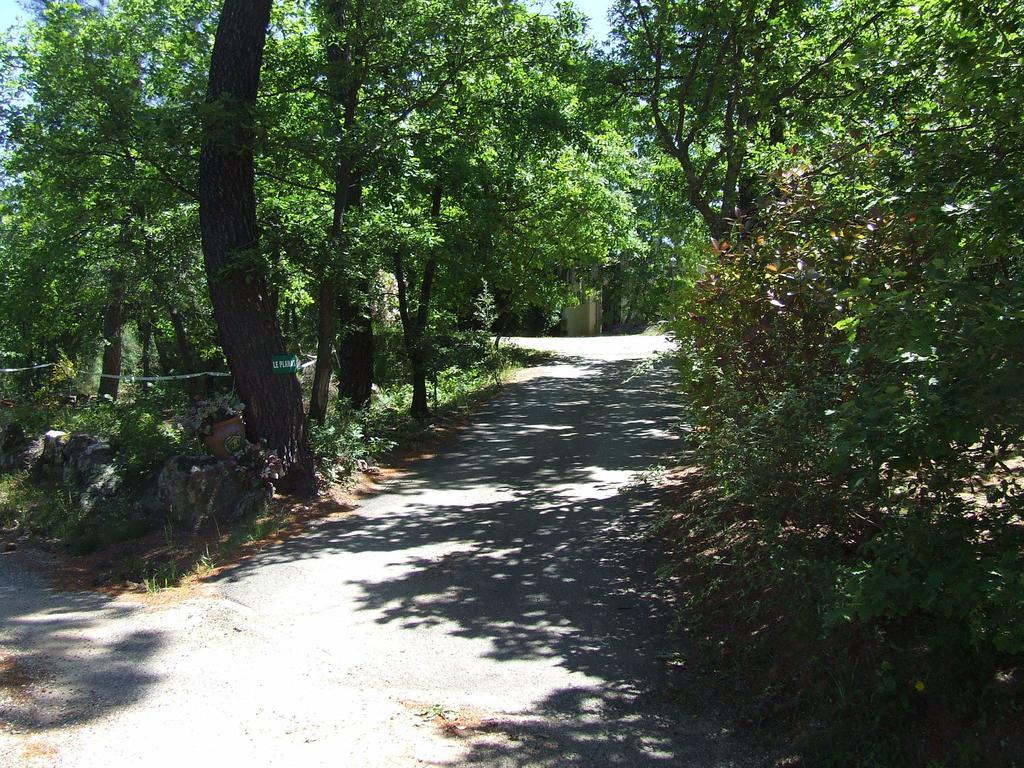 Domaine Du Planas Ailhon Ardeche Bed & Breakfast Oda fotoğraf